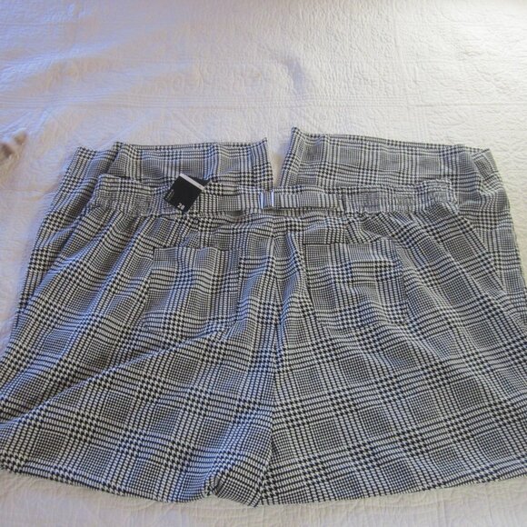 Torrid Pants 28 Wide Leg Studio Crepe High Risen Glen Plaid - Picture 7 of 10